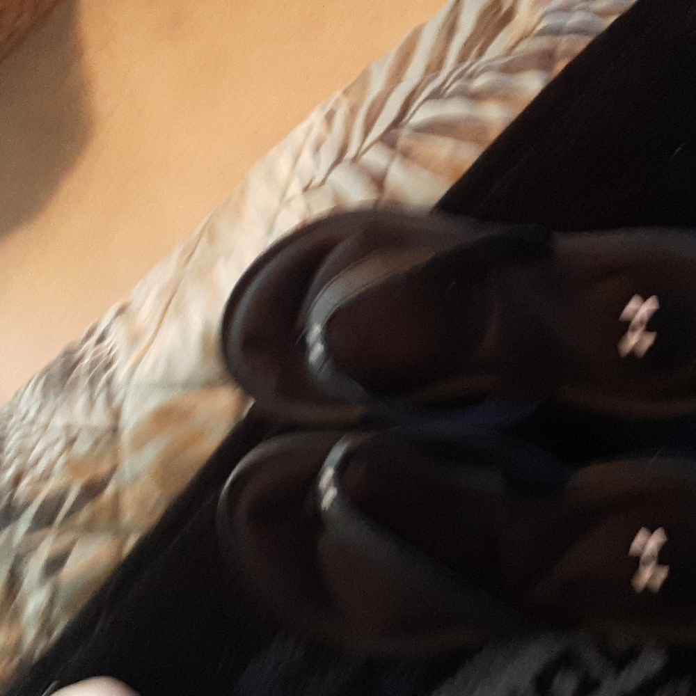 Under Armor flip flops